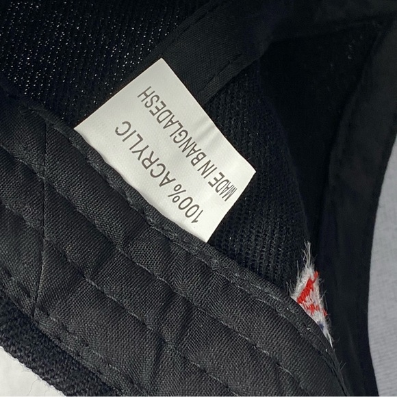 Black Baseball Cap with Embroidered LA Logo - Picture 10 of 13